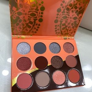The Nubian 3 Coral Pallet